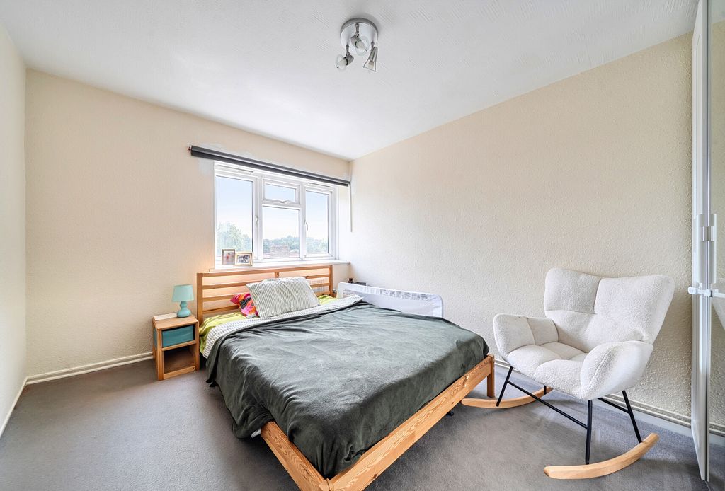 Property photo 3 of 10 1-6A5800d3c4542-1...
