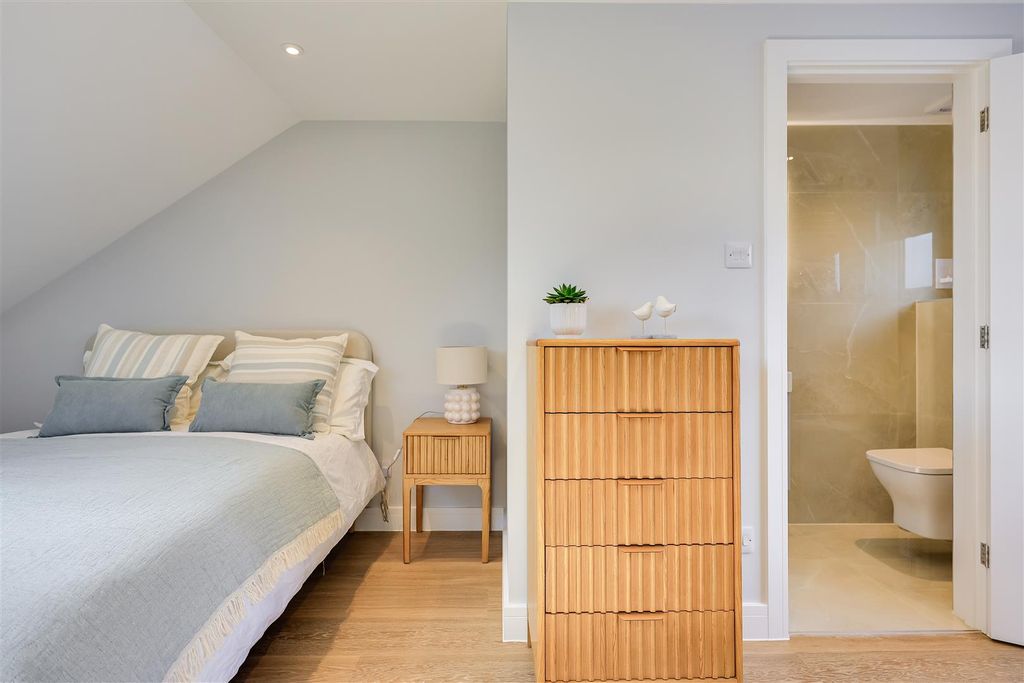 Property photo 2 of 19 Img (49).Jpg