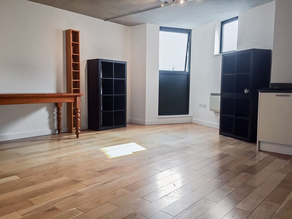 Property photo 2 of 6