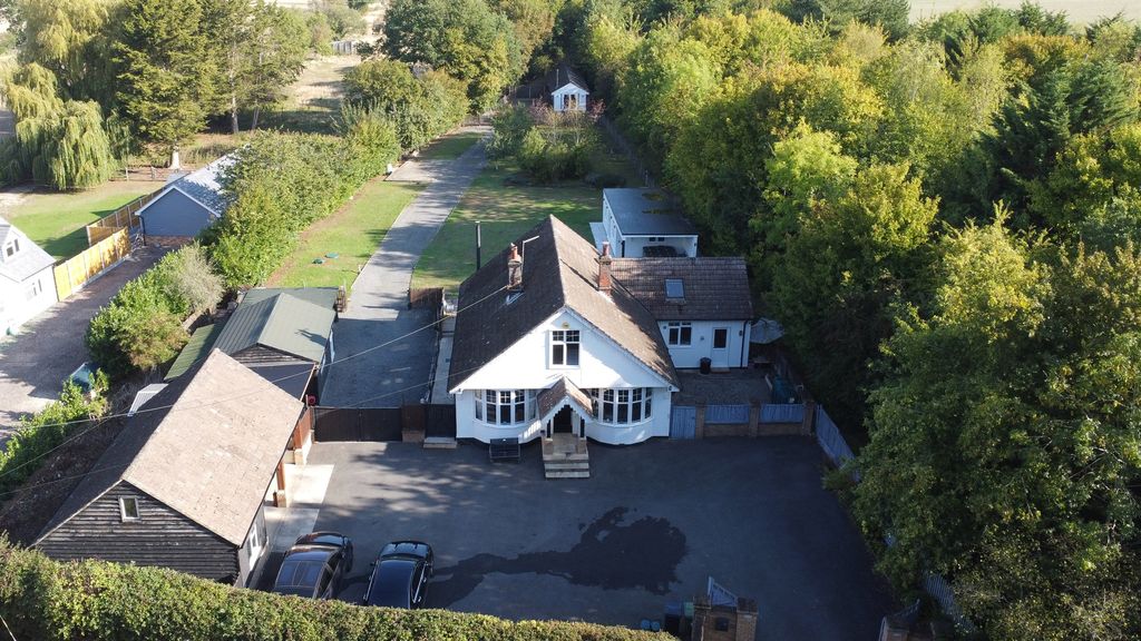 Property photo 1 of 31