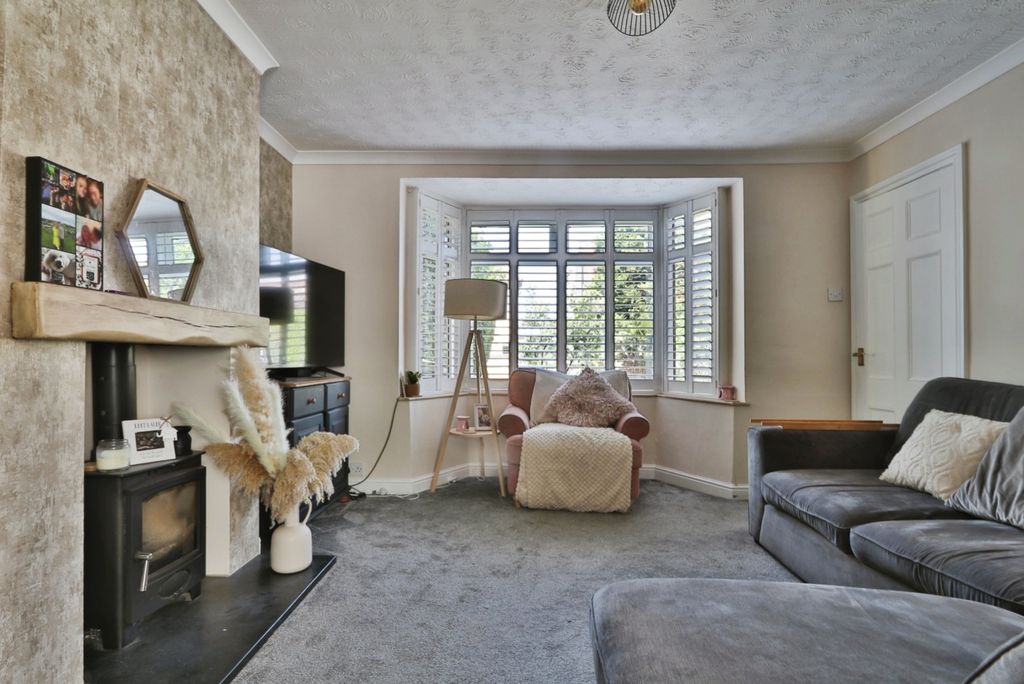 Property photo 2 of 11 4218214