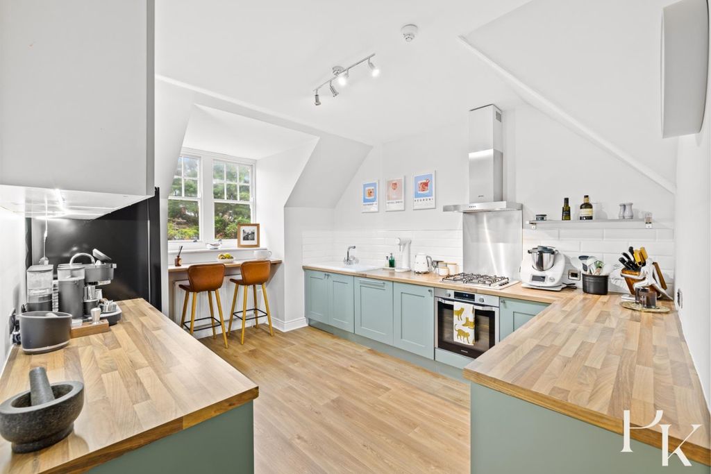 Property photo 2 of 17 Kitchen