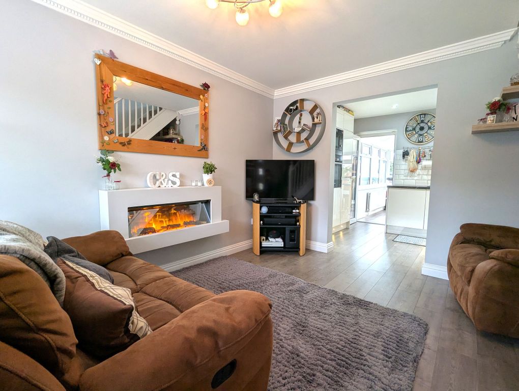 Property photo 2 of 17 Photograph 2