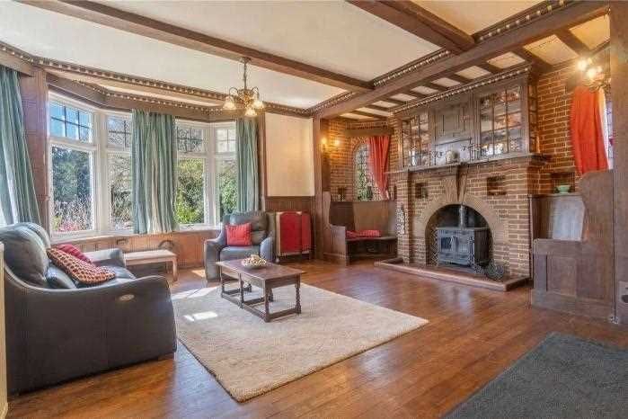Property photo 2 of 6