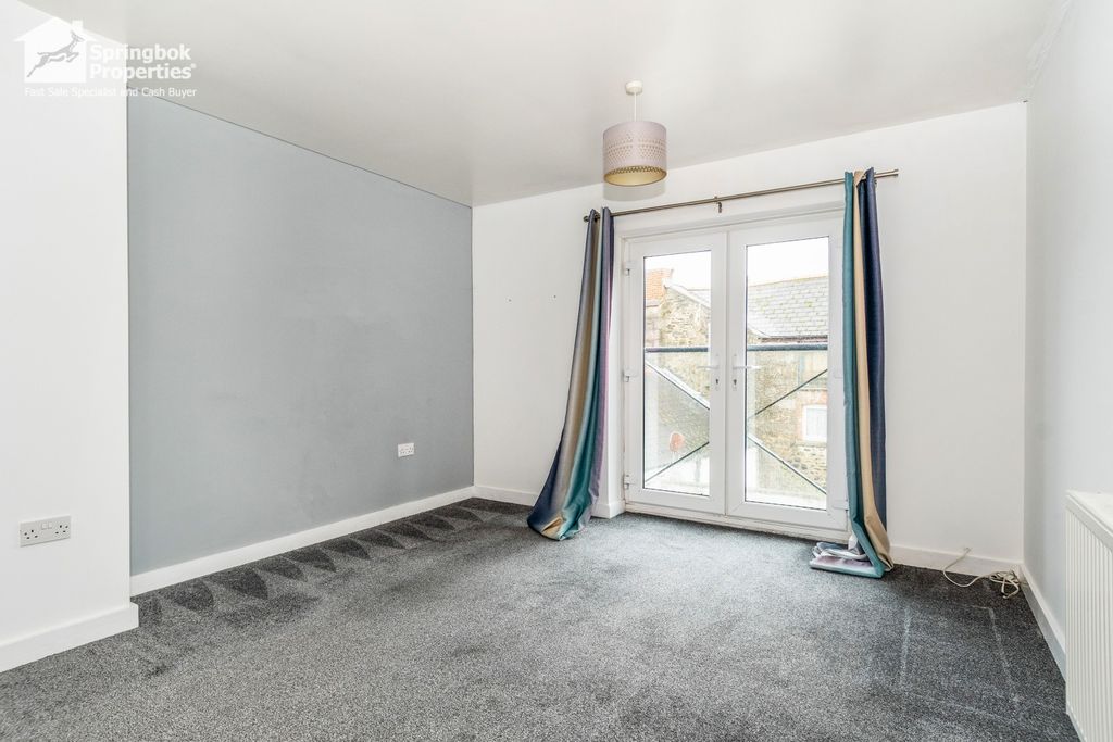 Property photo 2 of 8 Image 2