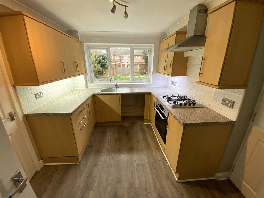 Property photo 2 of 15 Picture No. 36