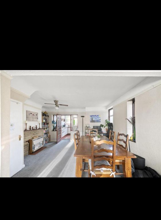 Property photo 3 of 14 Gallery