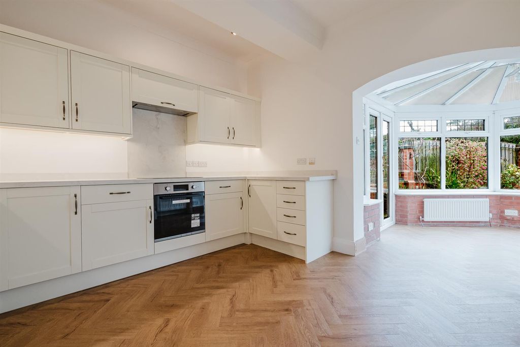 Property photo 3 of 29 Kitchen