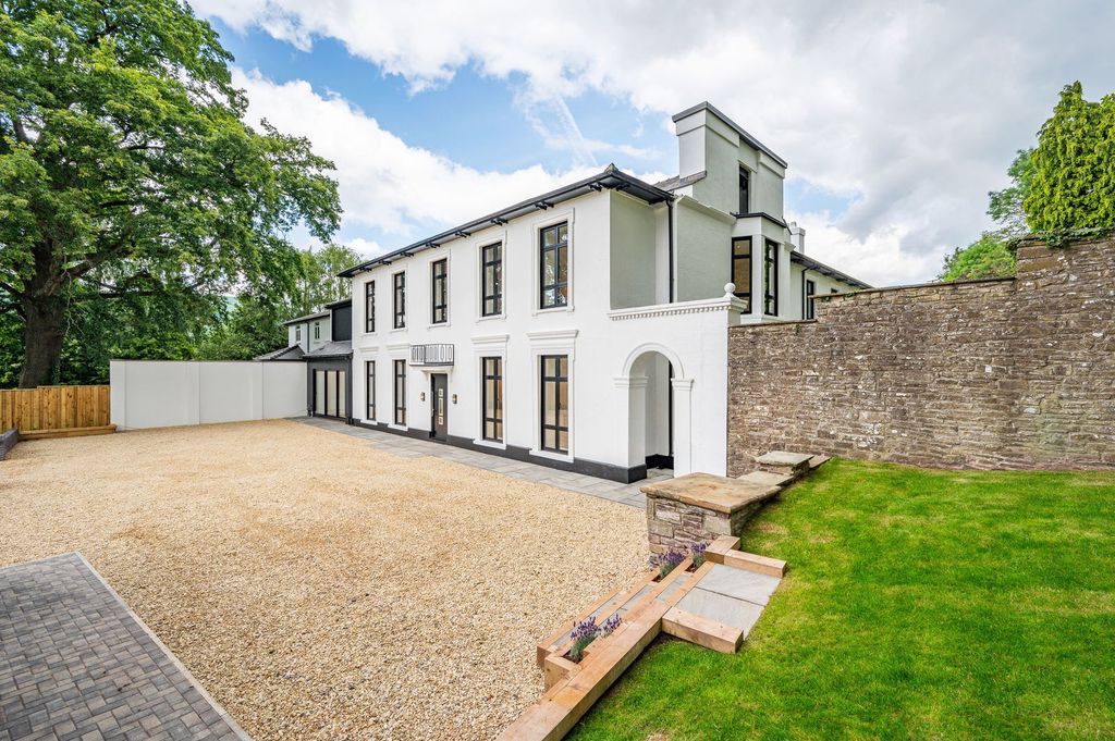Property photo 1 of 68