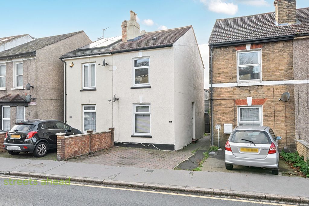 Property photo 1 of 19 1Db59030-648E-4Dd...