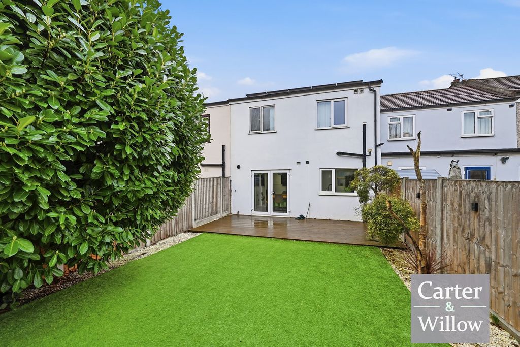 Property photo 2 of 14