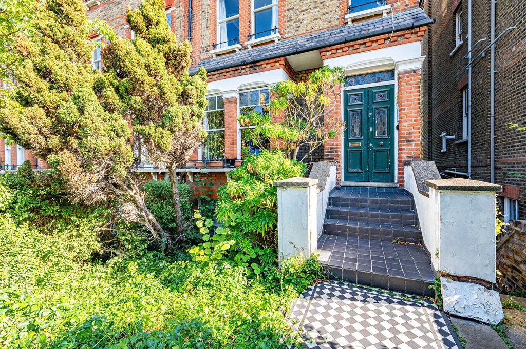 Property photo 3 of 10
