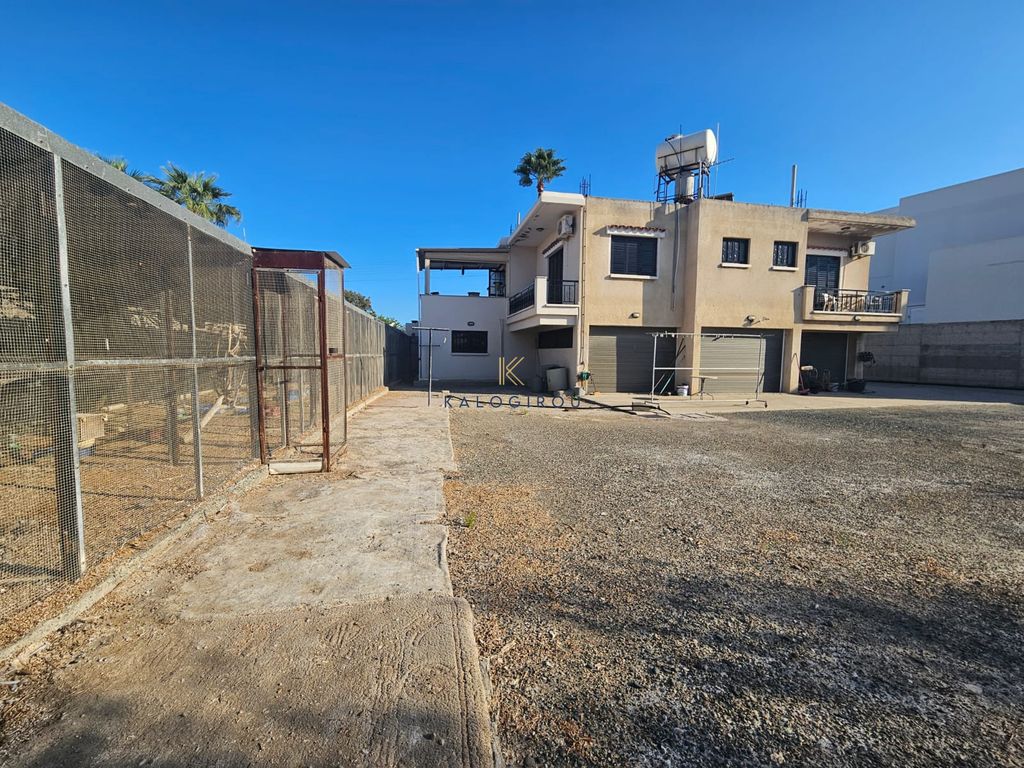 Property photo 2 of 8