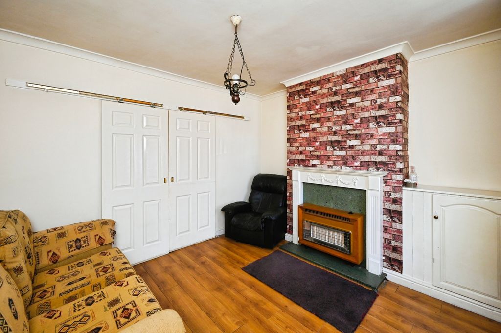 Property photo 2 of 13