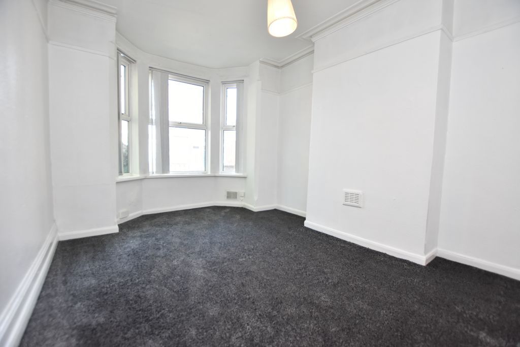 Property photo 2 of 12 Photo 6