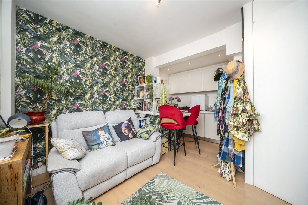 Property photo 3 of 7 Picture No. 10