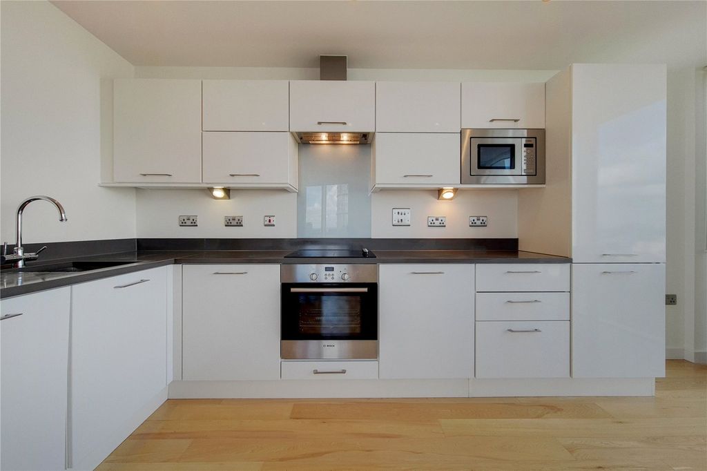 Property photo 3 of 19 Picture No. 21