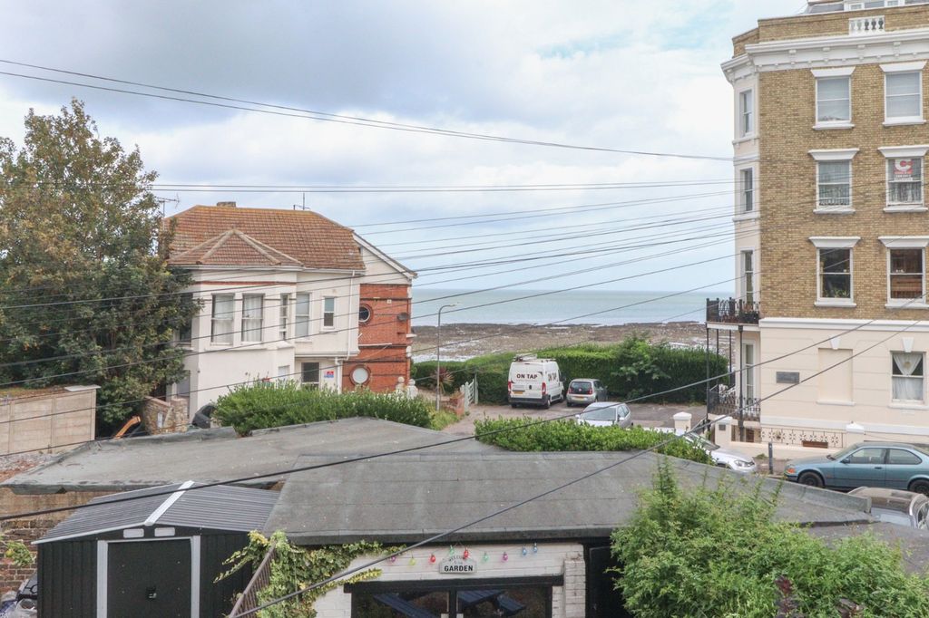 Property photo 2 of 10 Picture 2