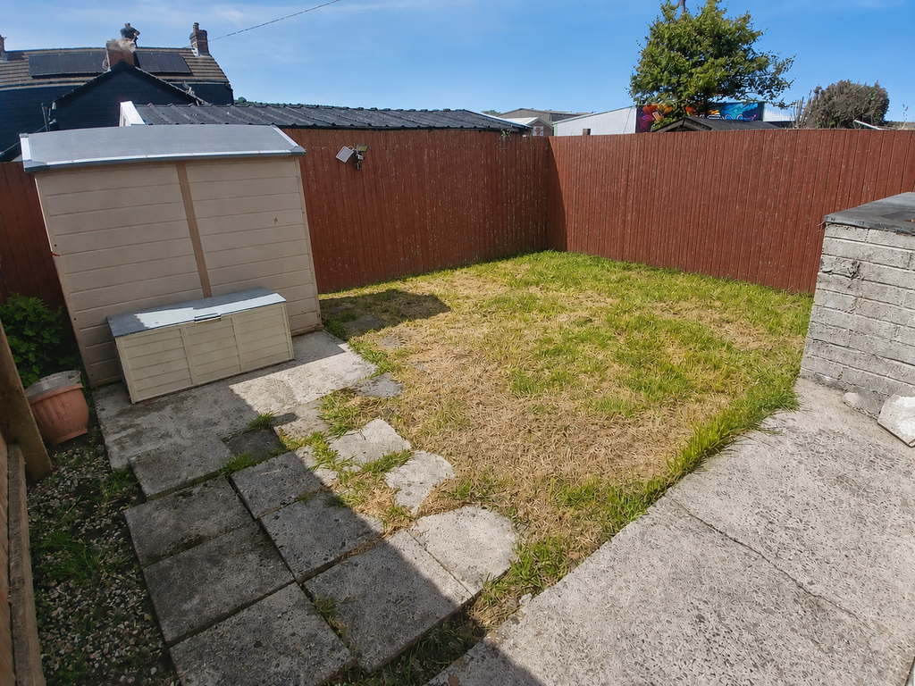 Property photo 2 of 5