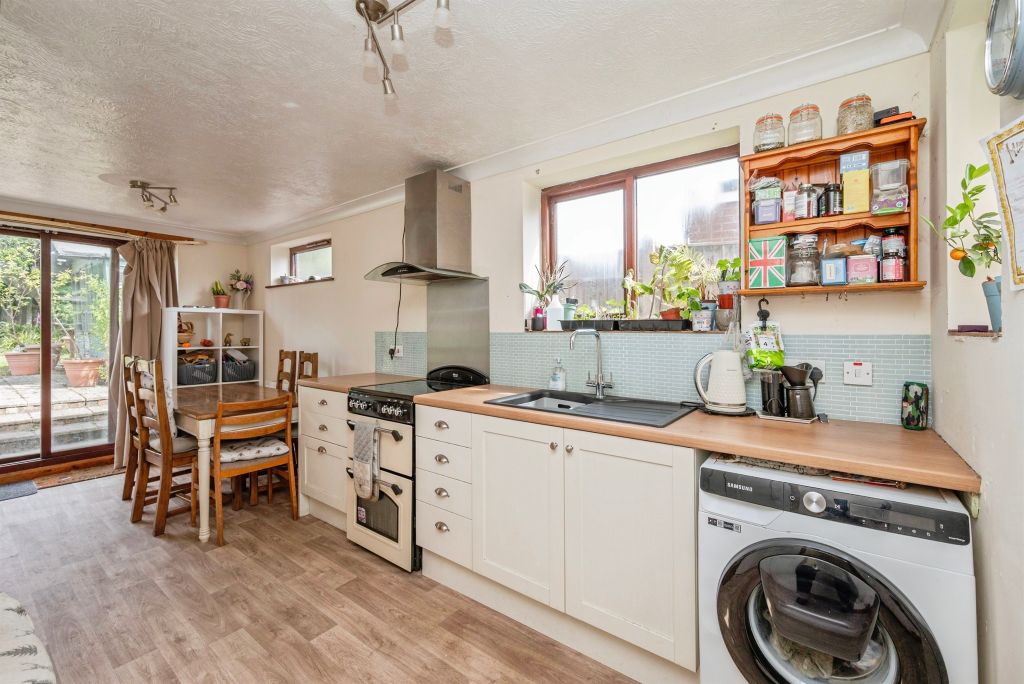 Property photo 3 of 16