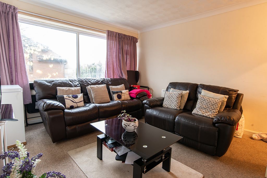 Property photo 2 of 16