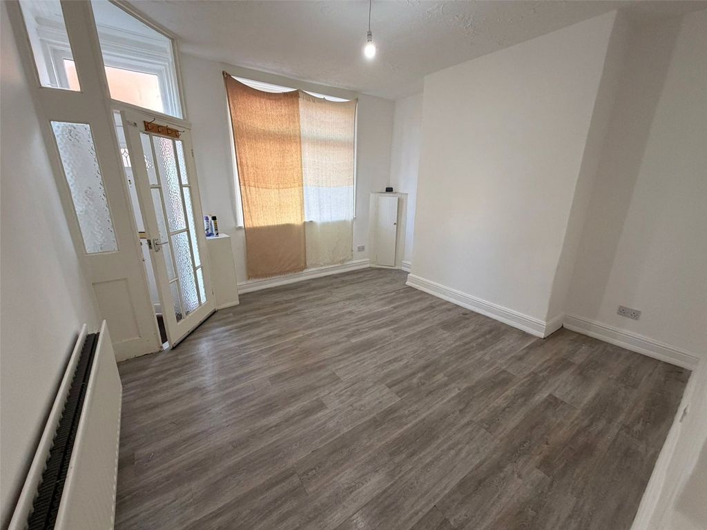 Property photo 2 of 9 Picture No. 03