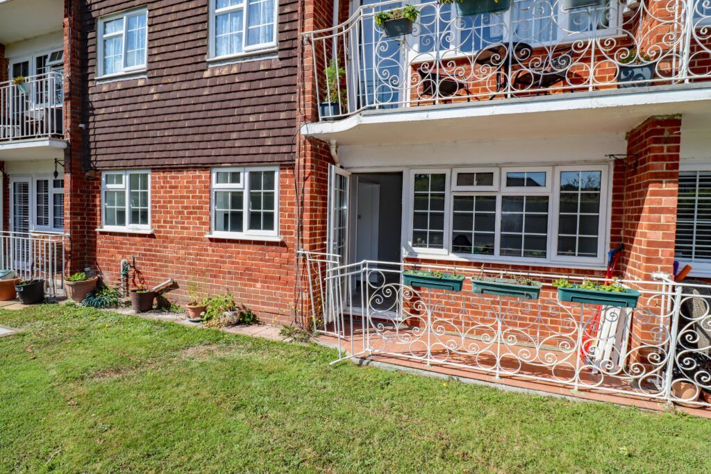 Property photo 3 of 11