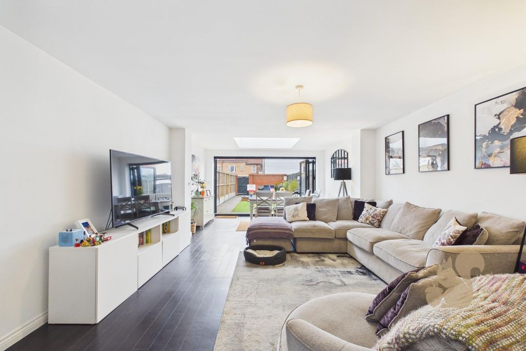 Property photo 2 of 26 Cam01659G0-Pr0758-Still017.Jpg