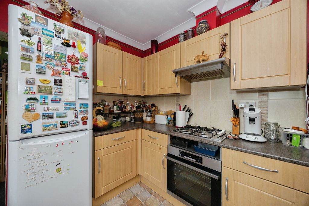 Property photo 3 of 15