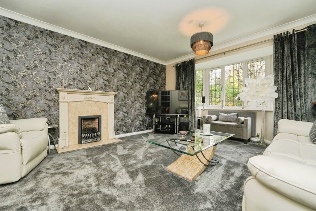 Property photo 3 of 21 Photo