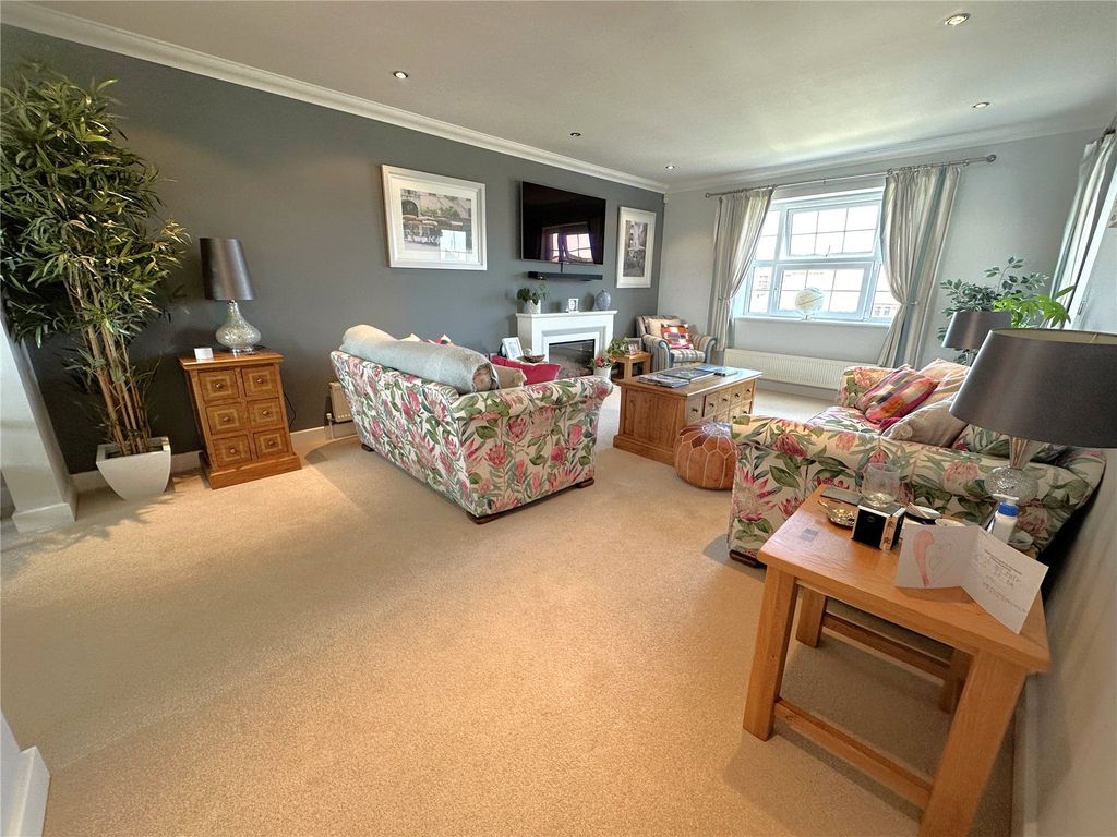Property photo 3 of 17 Picture No. 13