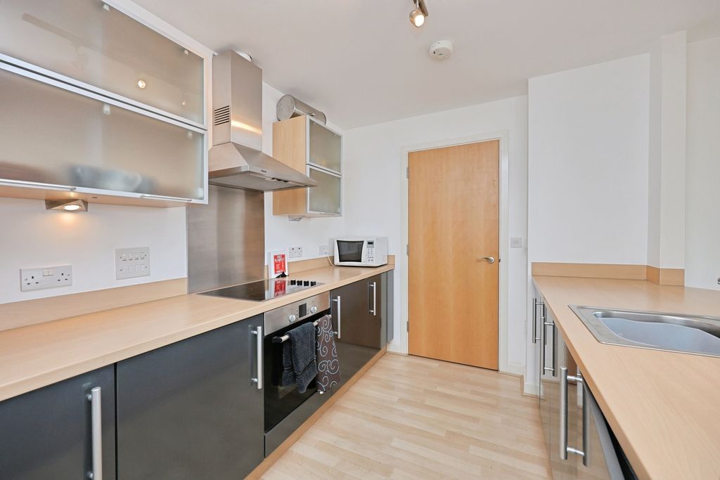 Property photo 3 of 15 Pbox-Img.Jpg