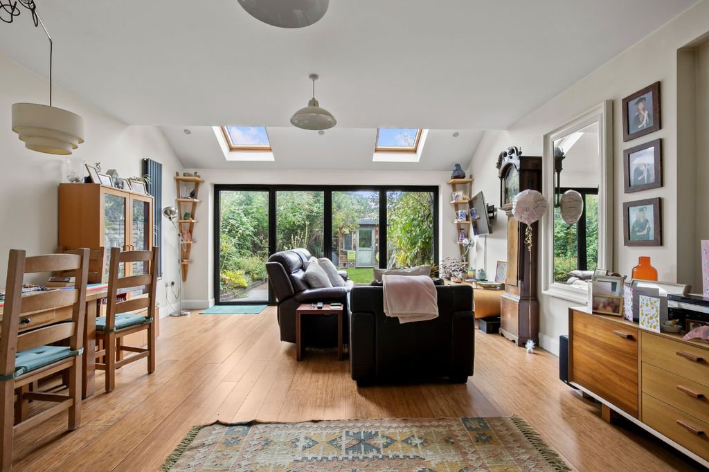 Property photo 3 of 14 Picture No. 06