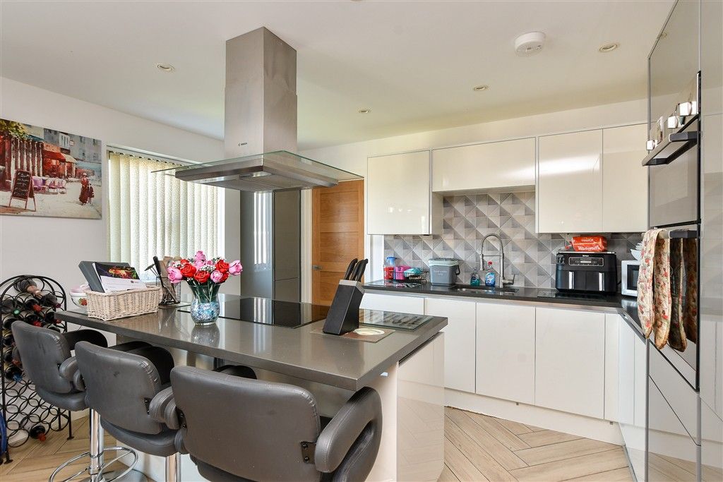 Property photo 3 of 16 Kitchen/Diner