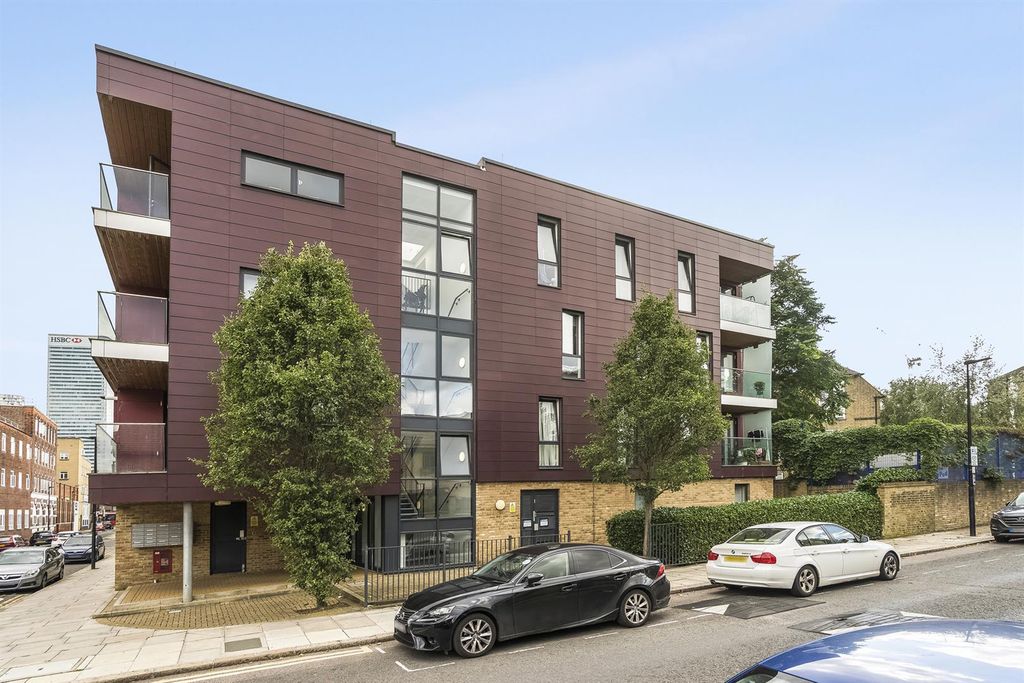 Property photo 1 of 14 Aston Gray, 11 Shepherd Court 2 Annabel Close (3).