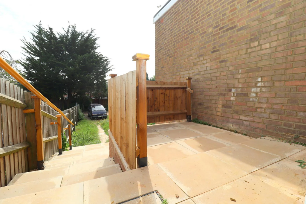 Property photo 3 of 30