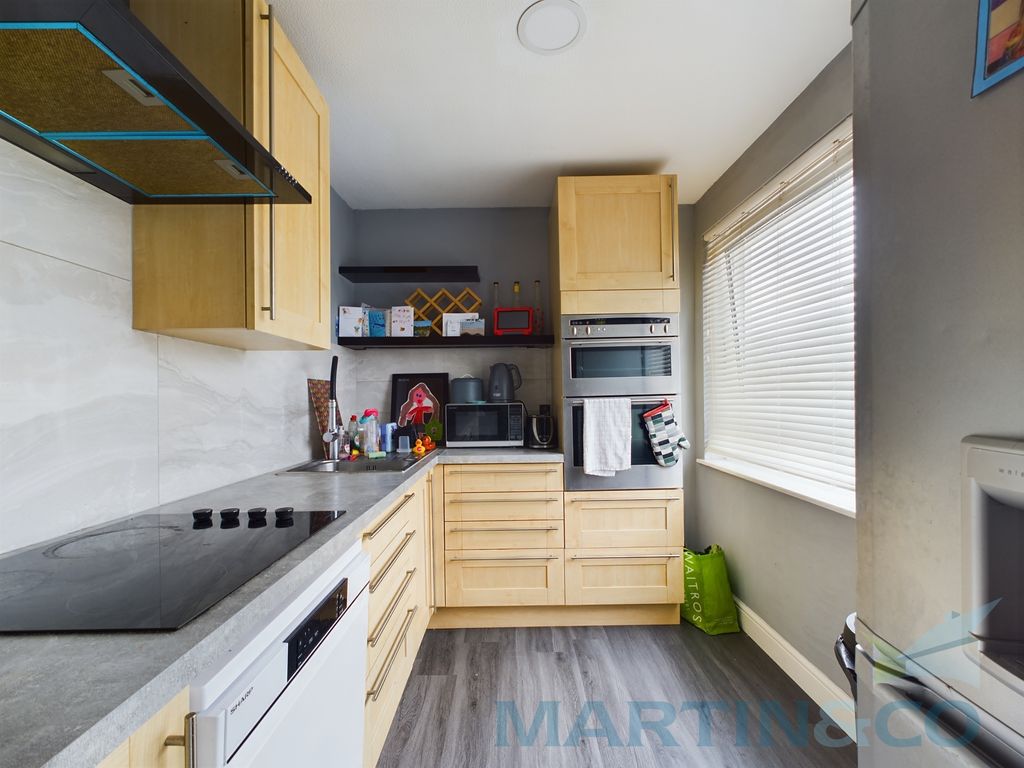 Property photo 1 of 5