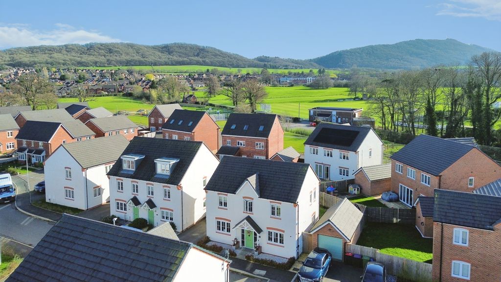 Property photo 1 of 21