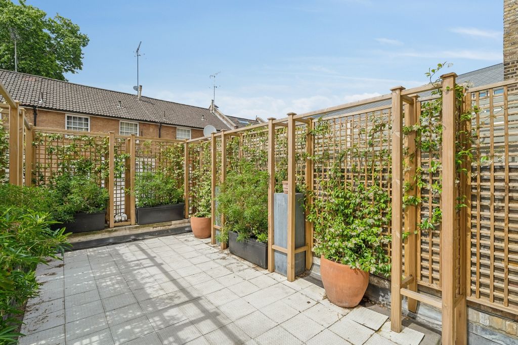 Property photo 3 of 34 Ws205941-23