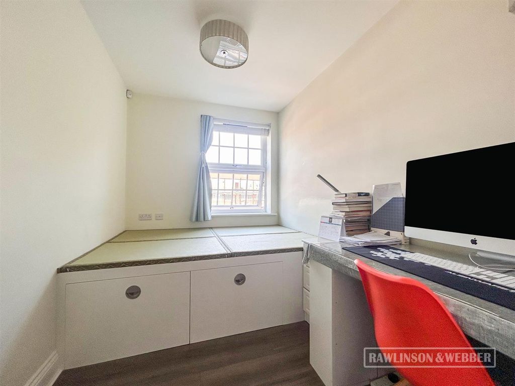 Additional image 11 of 3 bed flat for saleQueens Reach, East Molesey KT8