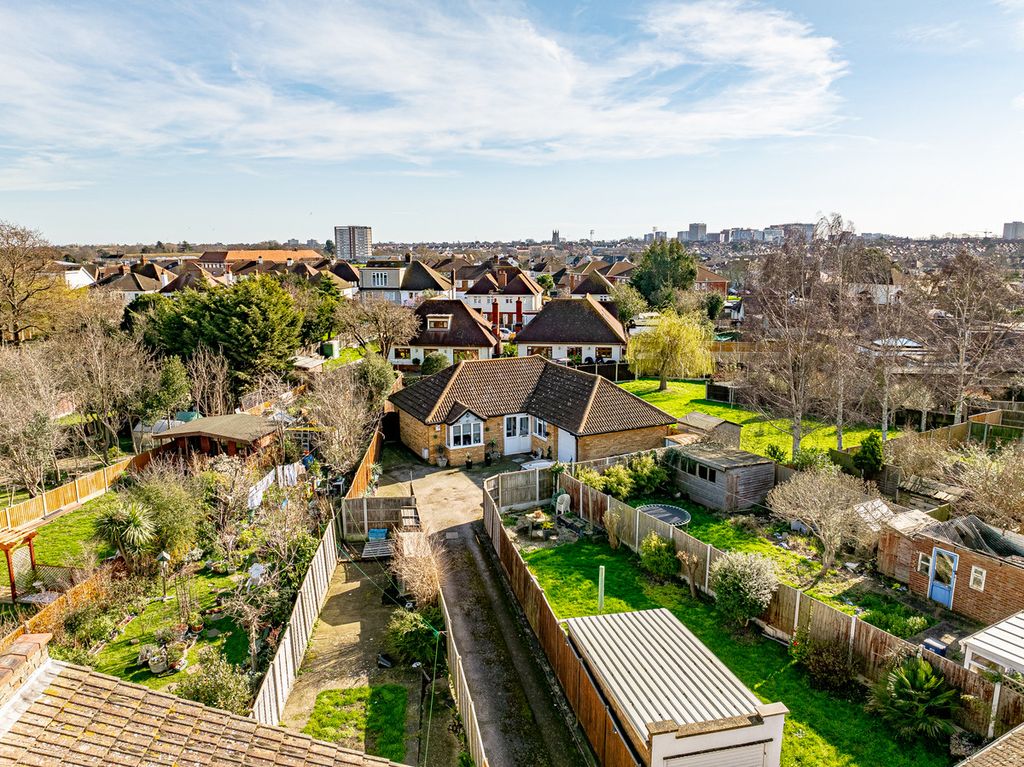 Property photo 1 of 30