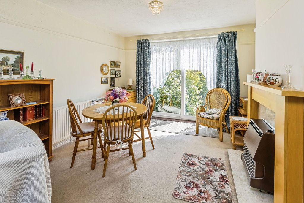 Property photo 3 of 18 Living/Dining Room