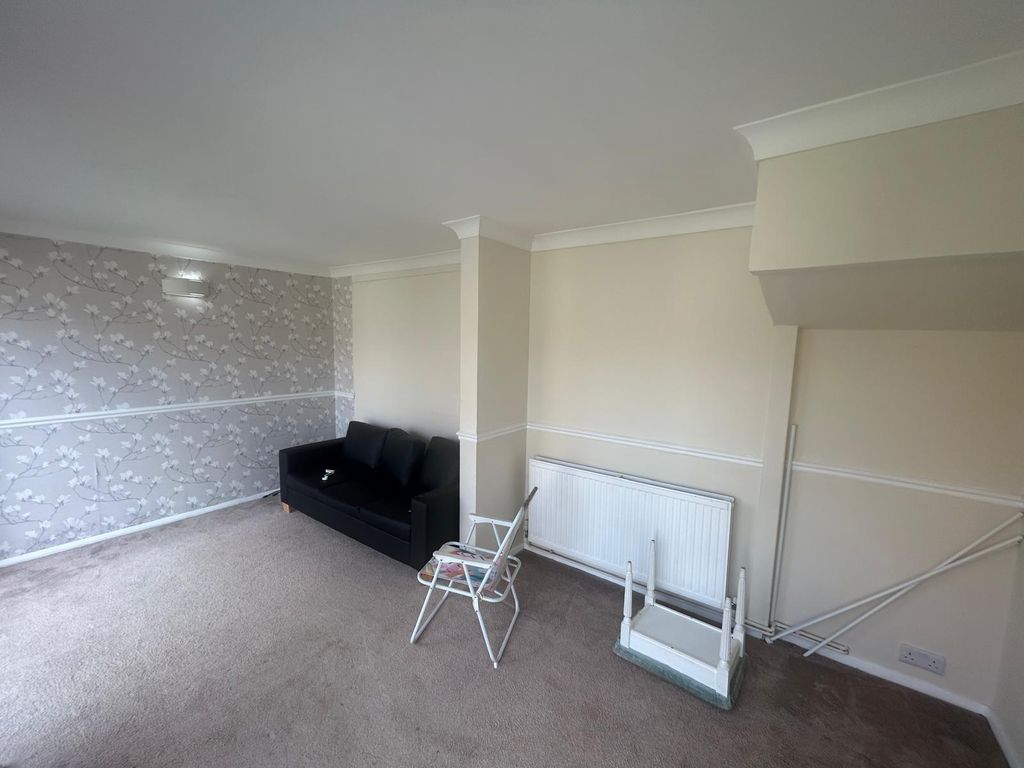 Property photo 3 of 13 Gallery