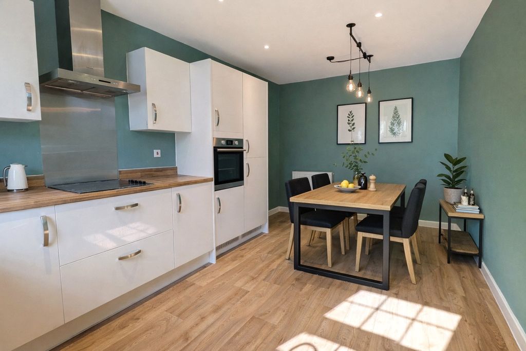 Property photo 3 of 11 Kitchen /Diner