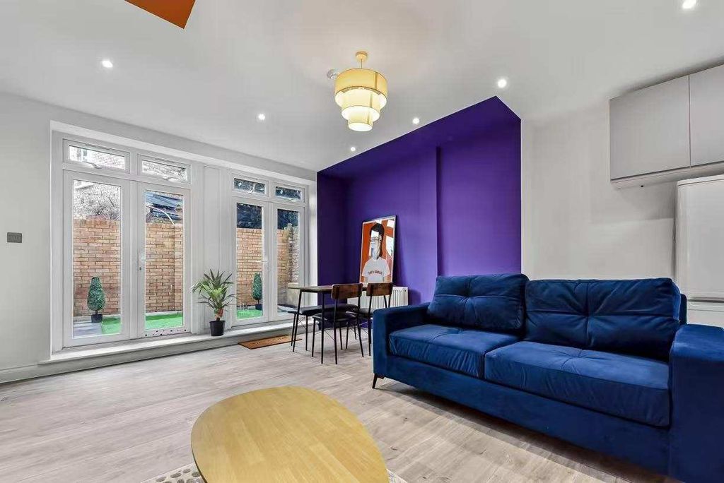Property photo 1 of 27