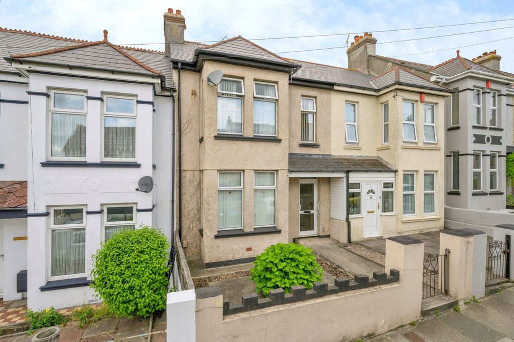 Property photo 1 of 17 Photo