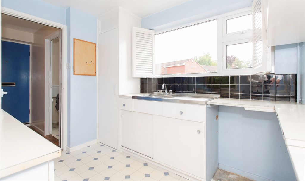 Property photo 2 of 15