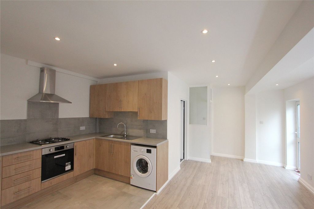 Property photo 1 of 10 Picture No. 13