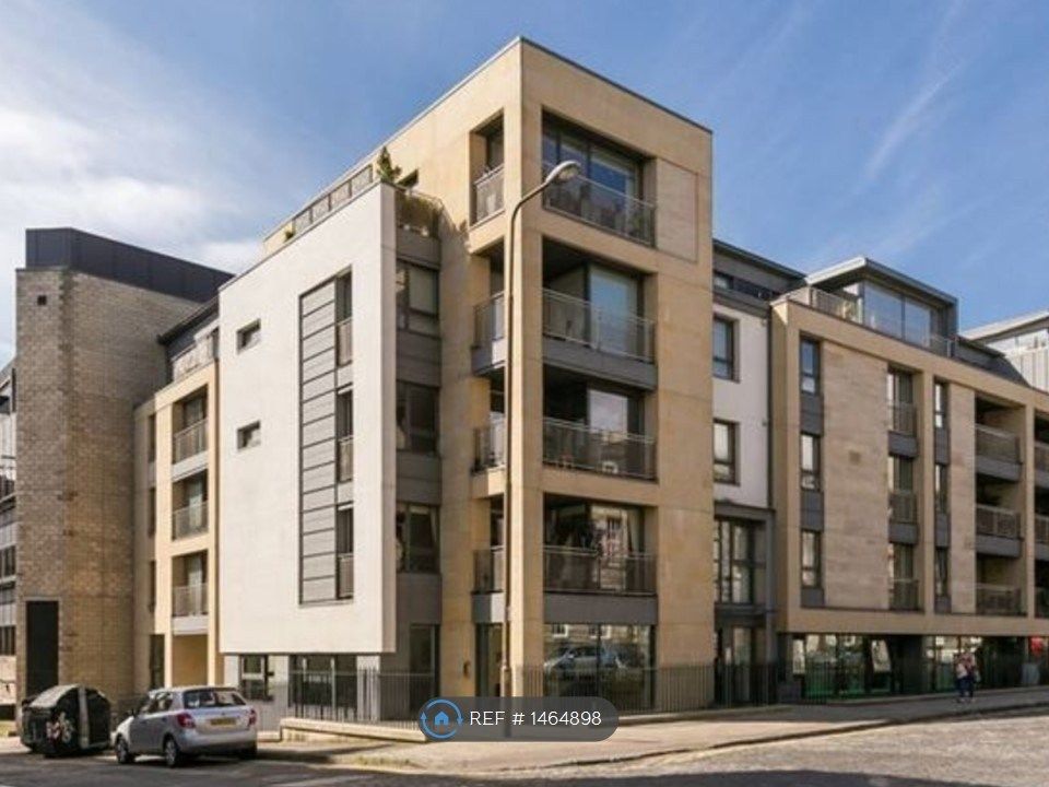 Property photo 2 of 14 Modern Luxury Apartment