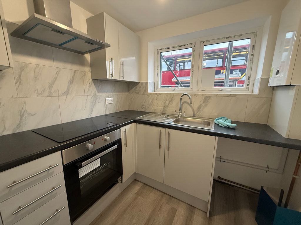 Property photo 2 of 16 Image